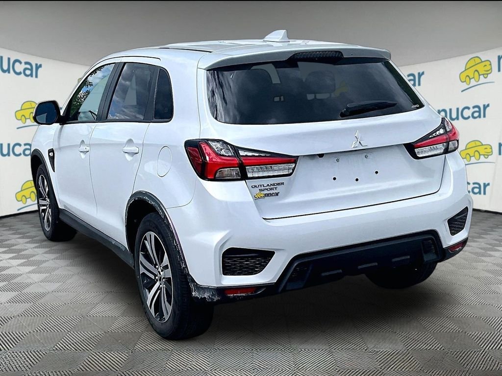 Used 2025 White Diamond Mitsubishi  image 3