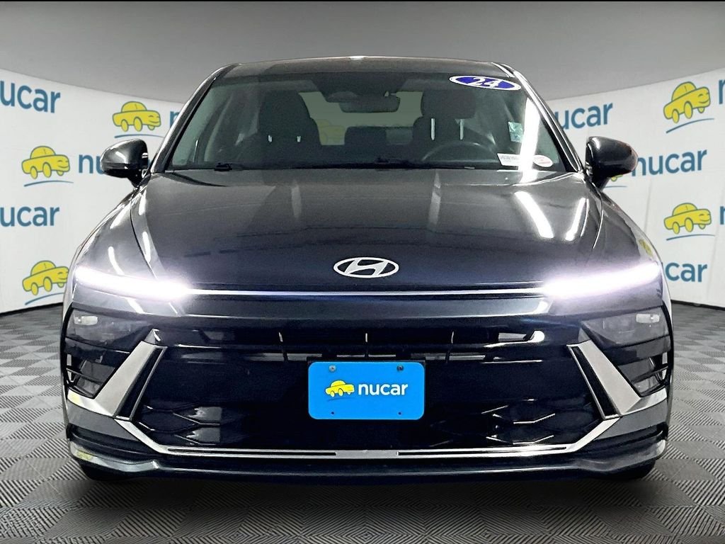 Used 2024 Gray Hyundai SEL image 2