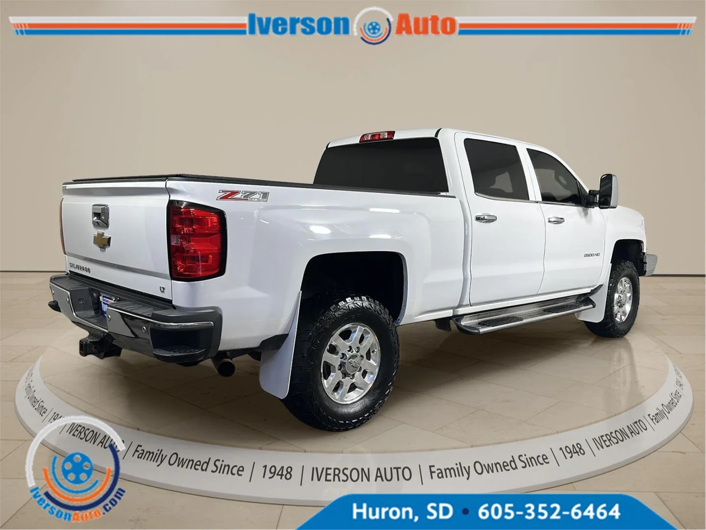 Used 2015 Summit White Chevrolet LT image 10