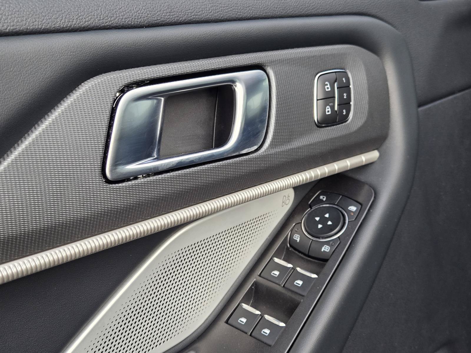 2026 Ford Explorer ST - Photo 22