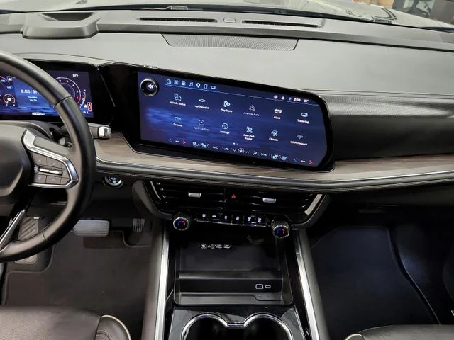 Used 2025 Black Chevrolet Premier image 44