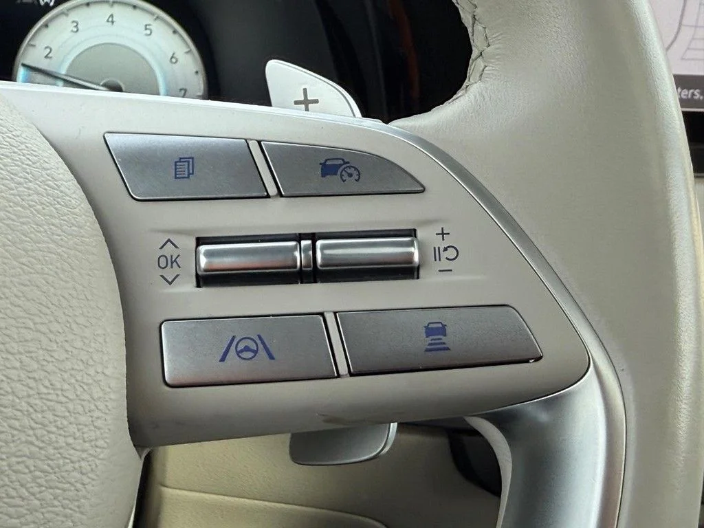 Used 2024 Red Hyundai Limited image 17