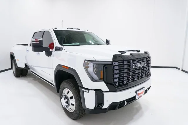 New 2026 Summit White GMC Denali Ultimate DRW image 3