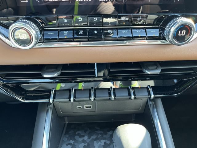 2026 GMC Canyon AT4 - Photo 18