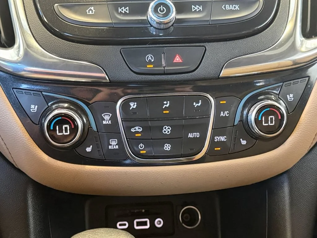 Used 2022 IRON GRAY METALLIC Chevrolet Premier image 23