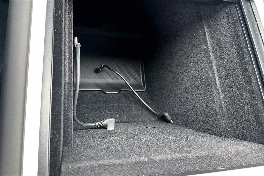 Used 2023  Tesla Performance image 15