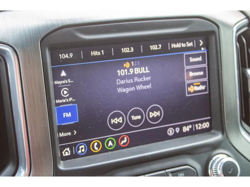 Used 2021 White Frost Tricoat GMC Denali image 44