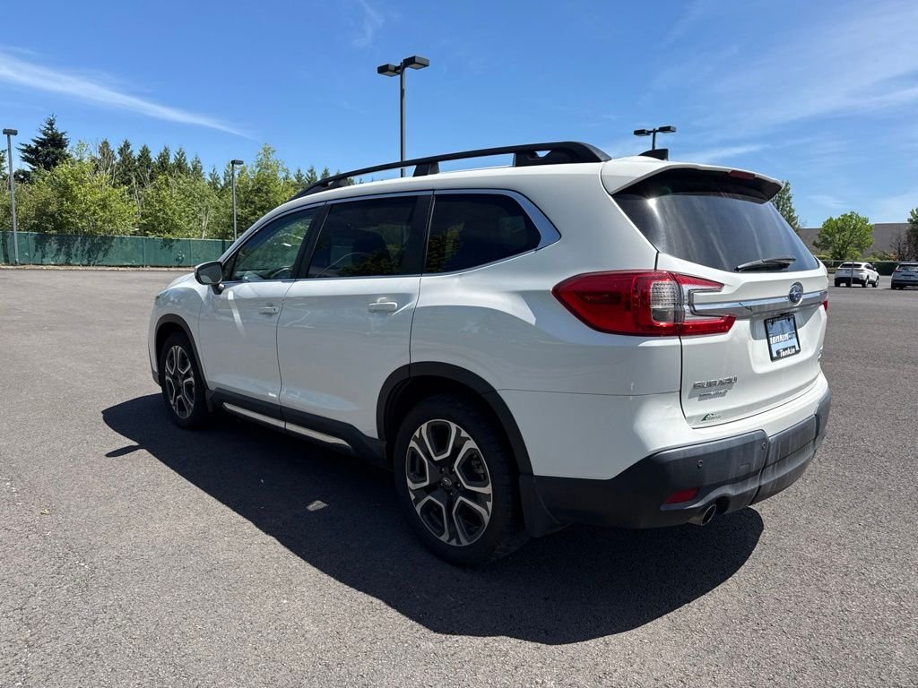 Used 2023 Crystal White Pearl Subaru Limited image 5