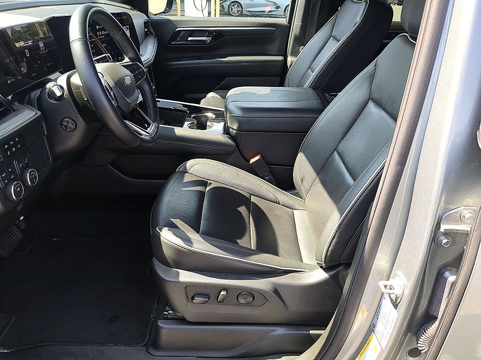 Certified Used 2025 Sterling Gray Metallic Chevrolet Premier image 15