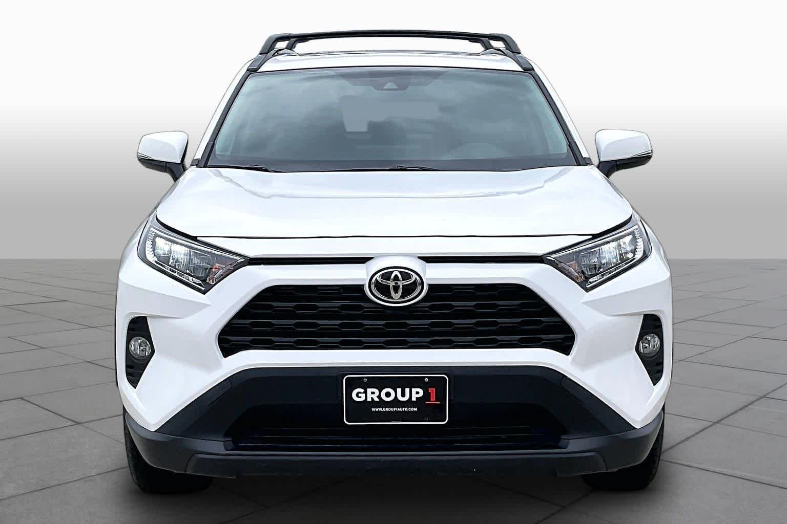Used 2021 Super White Toyota XLE image 4