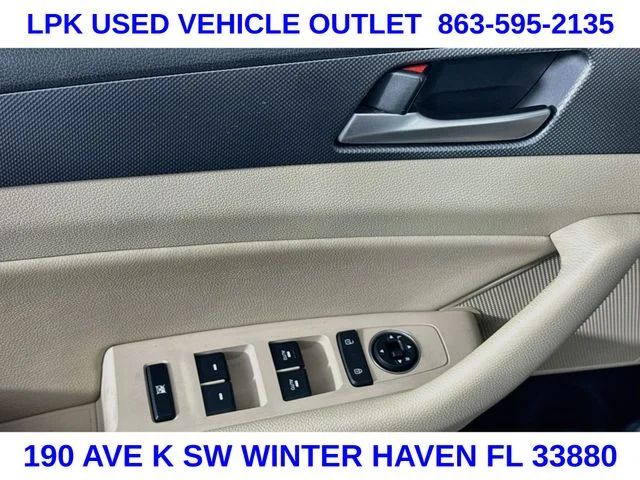 Used 2019 Black Hyundai SEL image 17