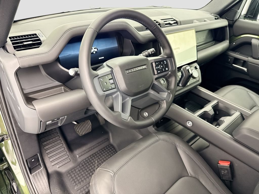 New 2026 Woolstone Green Land Rover X-Dynamic SE image 9