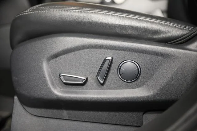 Used 2017 White Ford XLT image 19