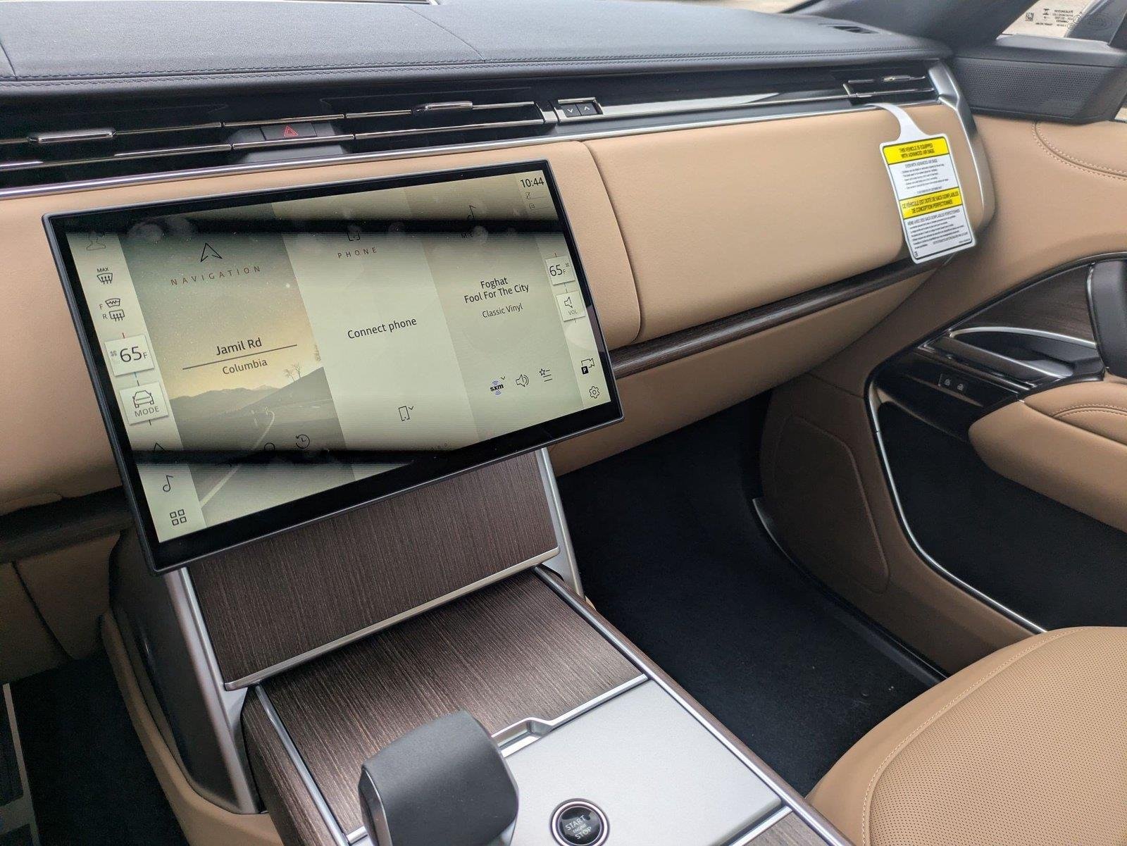 New 2026 Belgravia Green Land Rover SE image 20