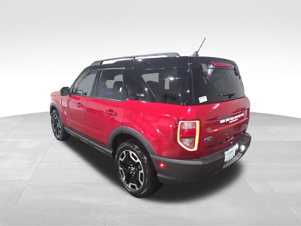 Used 2021 Red Ford Outer Banks image 3