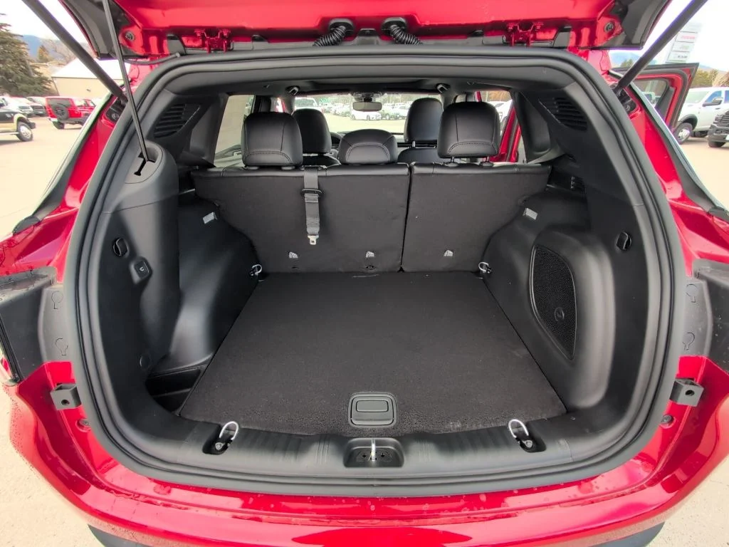 New 2026 Red Jeep Latitude image 23