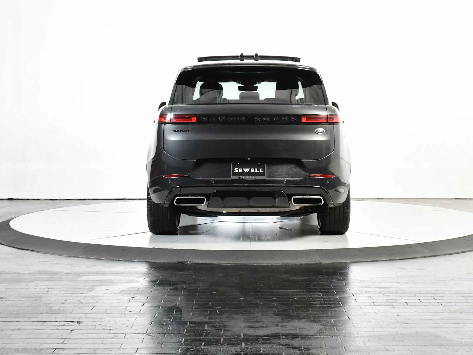 Used 2023 Carpathian Grey Premium Metallic Land Rover SE Dynamic image 5