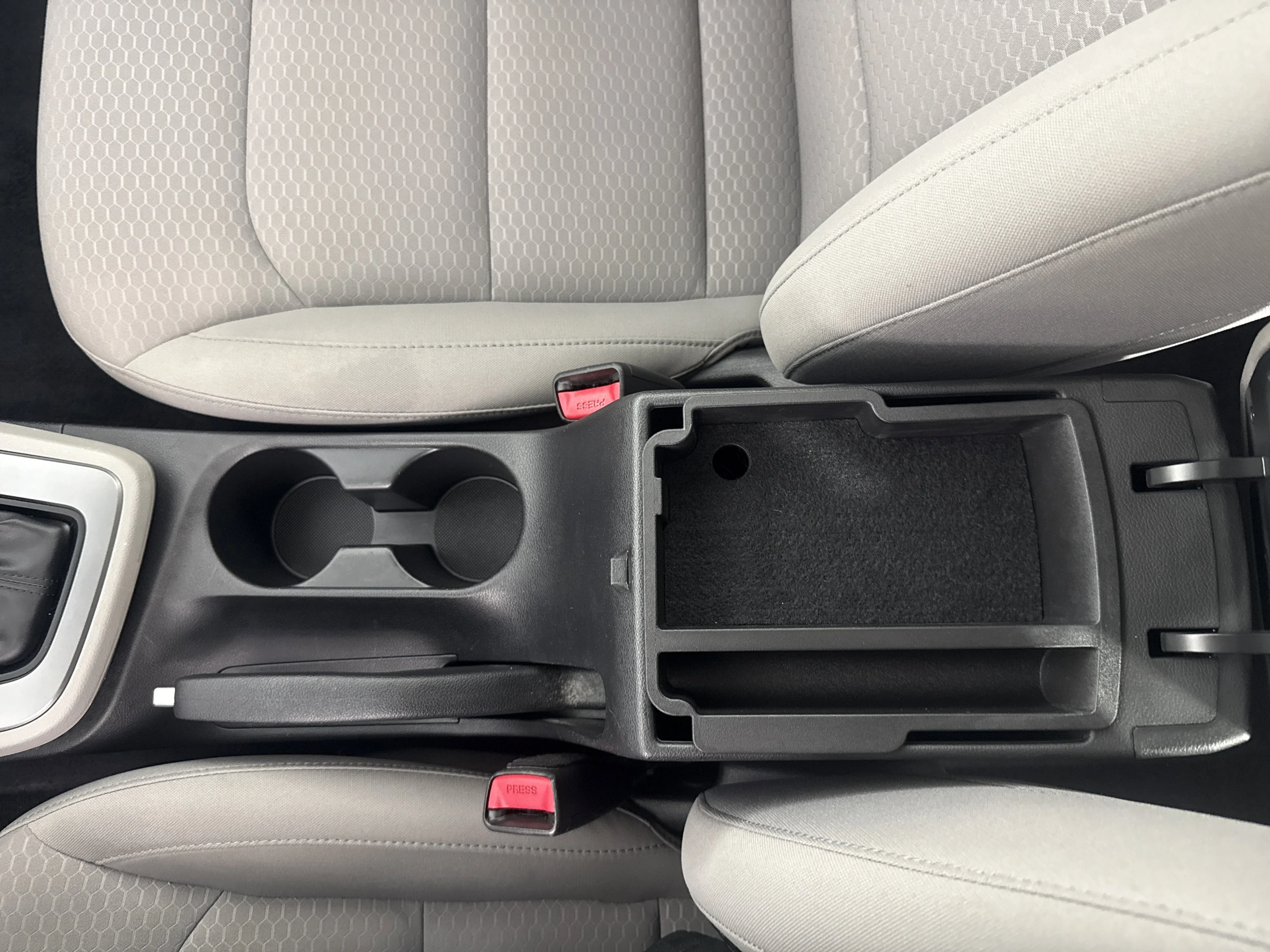 Used 2020 Fluid Metal Hyundai Value Edition image 31