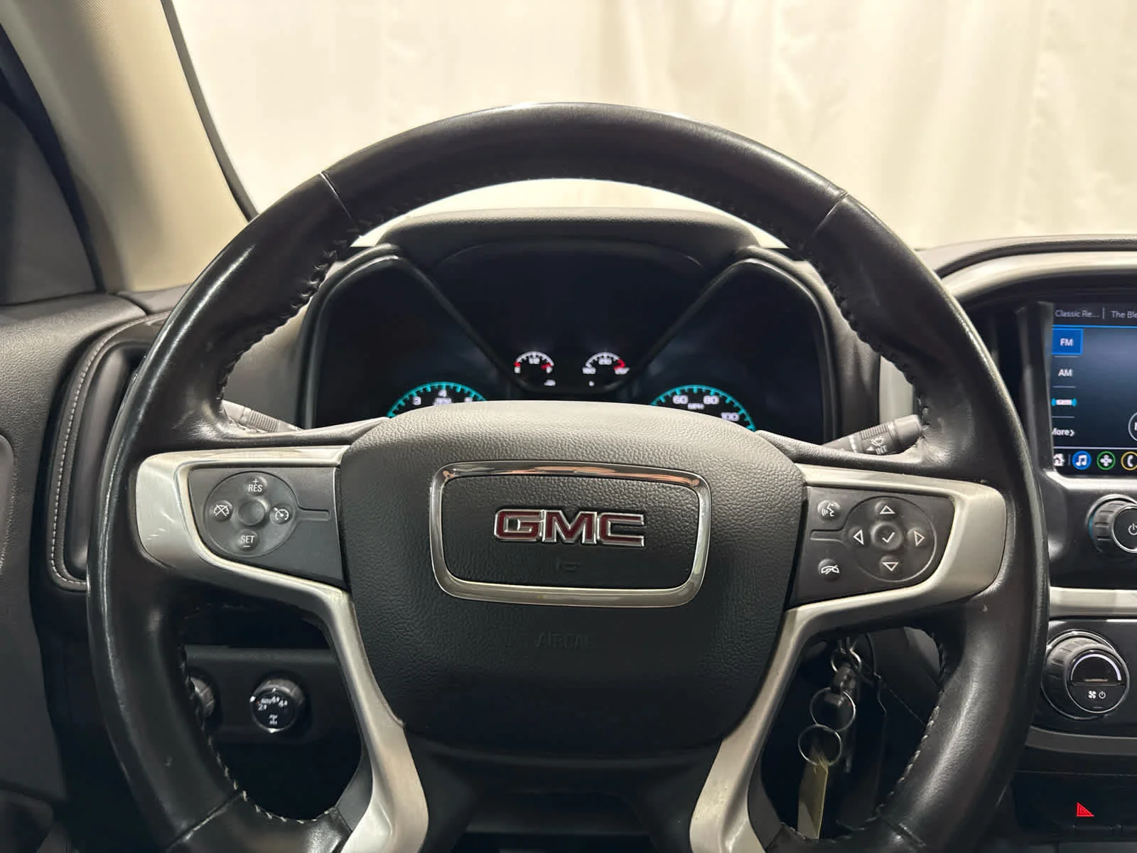 Certified Used 2022 Desert Sand Metallic GMC Elevation image 24