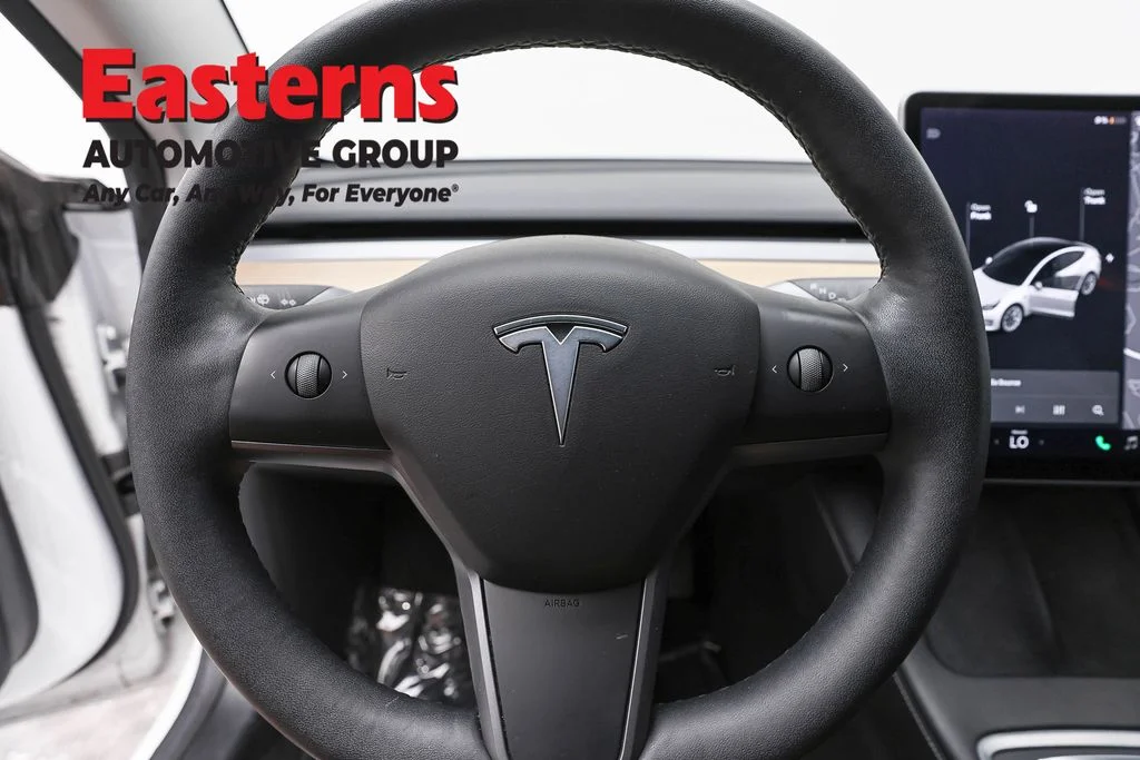 Used 2021 White Tesla Standard Range Plus image 10