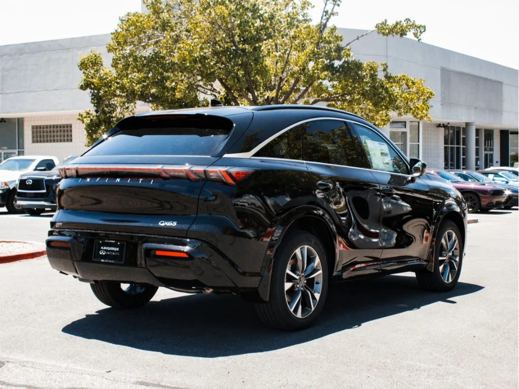New 2027 BLACK OBSIDIAN INFINITI Luxe AWD image 5