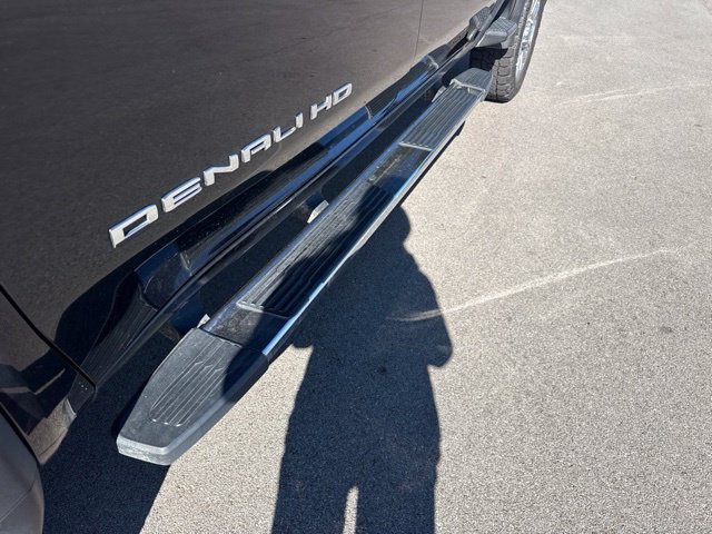 Used 2020 Black GMC Denali image 11