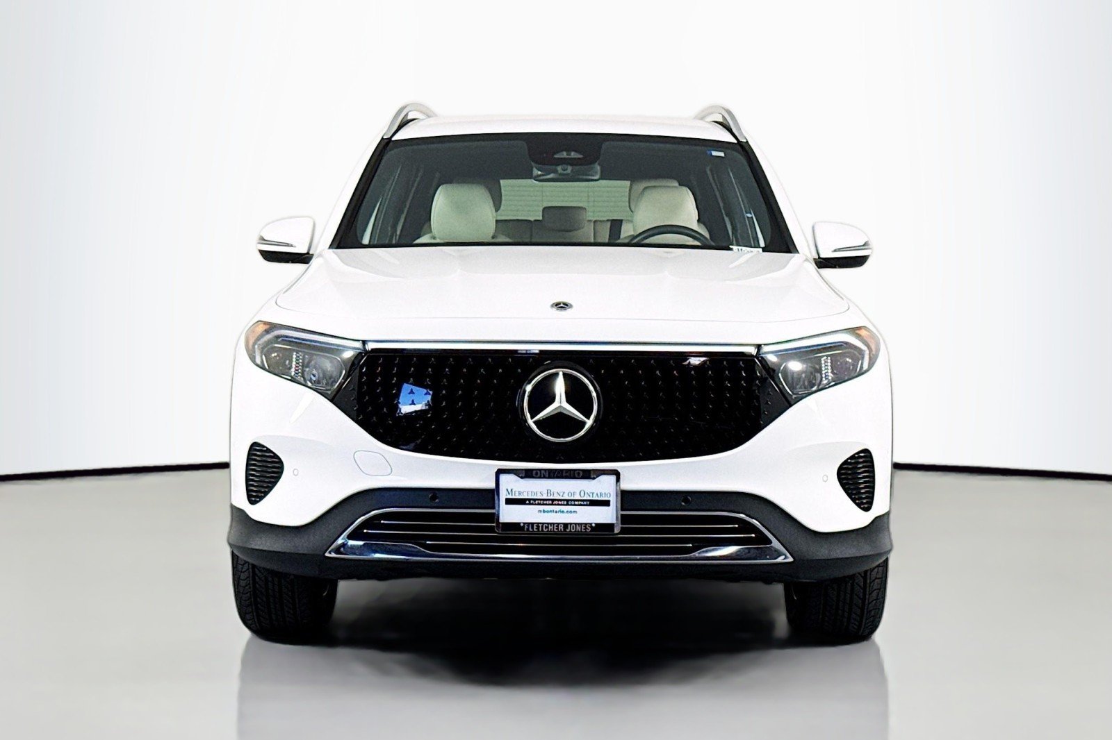Certified Used 2024 Polar White Mercedes-Benz 250+ image 3