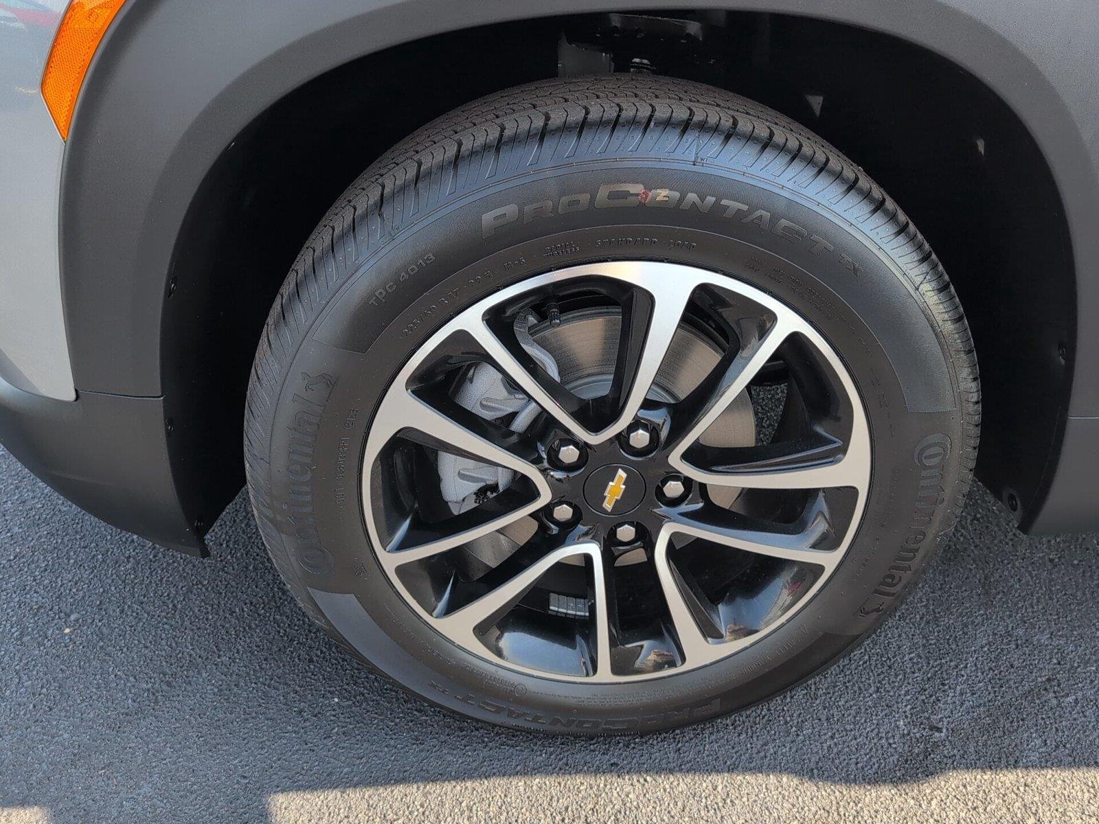New 2026 Sterling Gray Metallic Chevrolet LT image 11