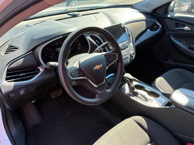 Used 2025 White Chevrolet LT image 16
