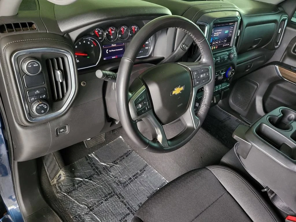 Used 2022 Northsky Blue Metallic Chevrolet LT image 16