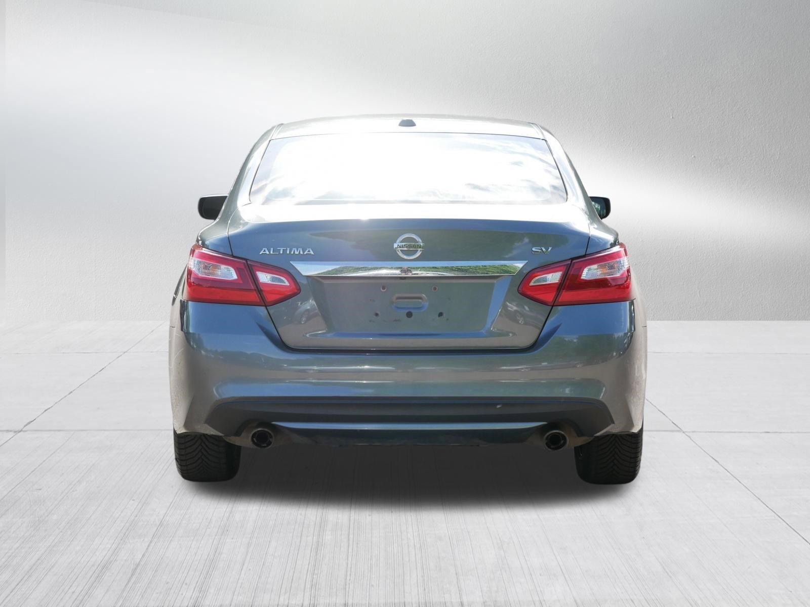 Certified Used 2017 Gun Metallic Nissan 2.5 SV image 6