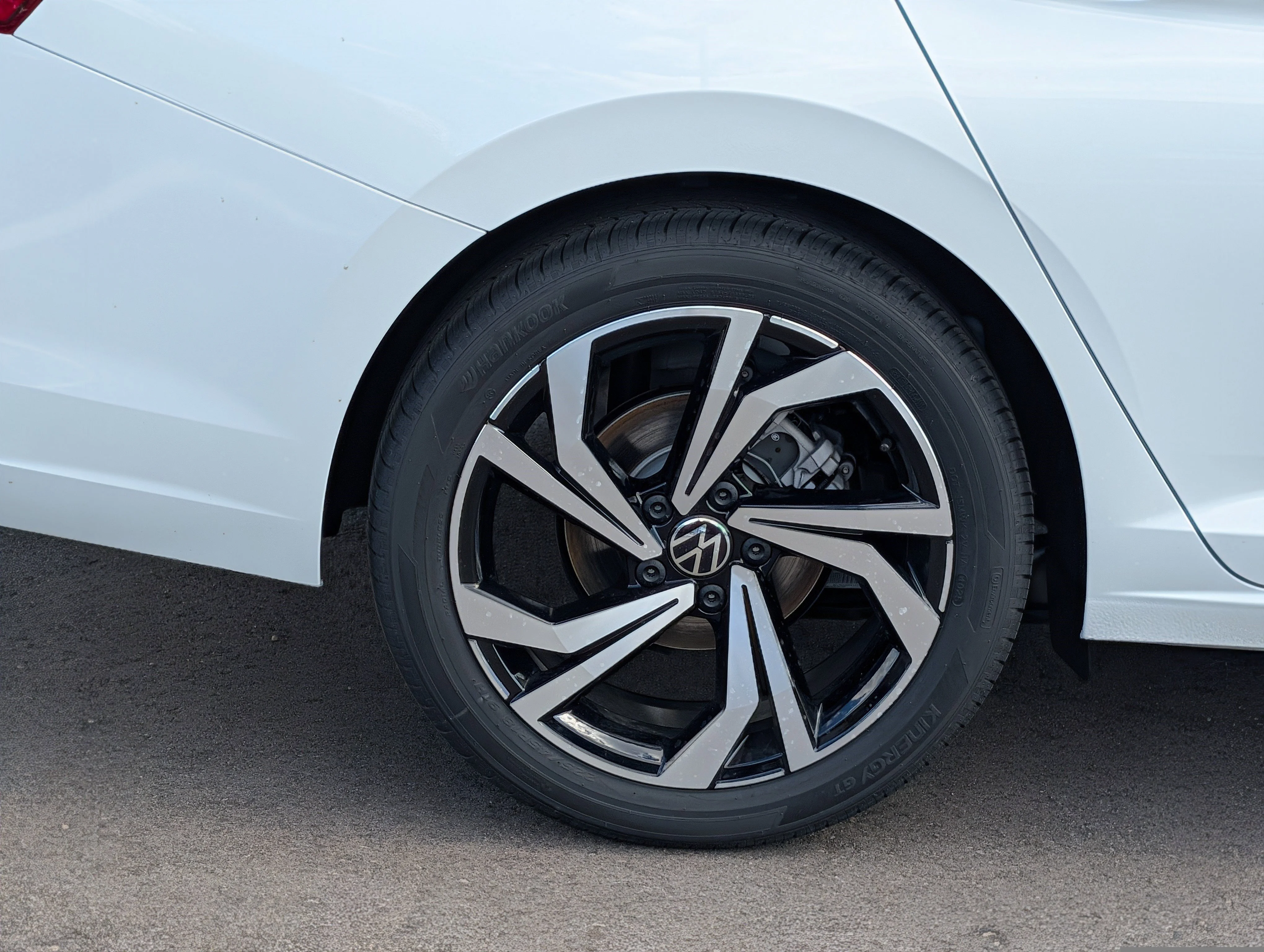 New 2026 Opal White Pearl Volkswagen SEL image 5