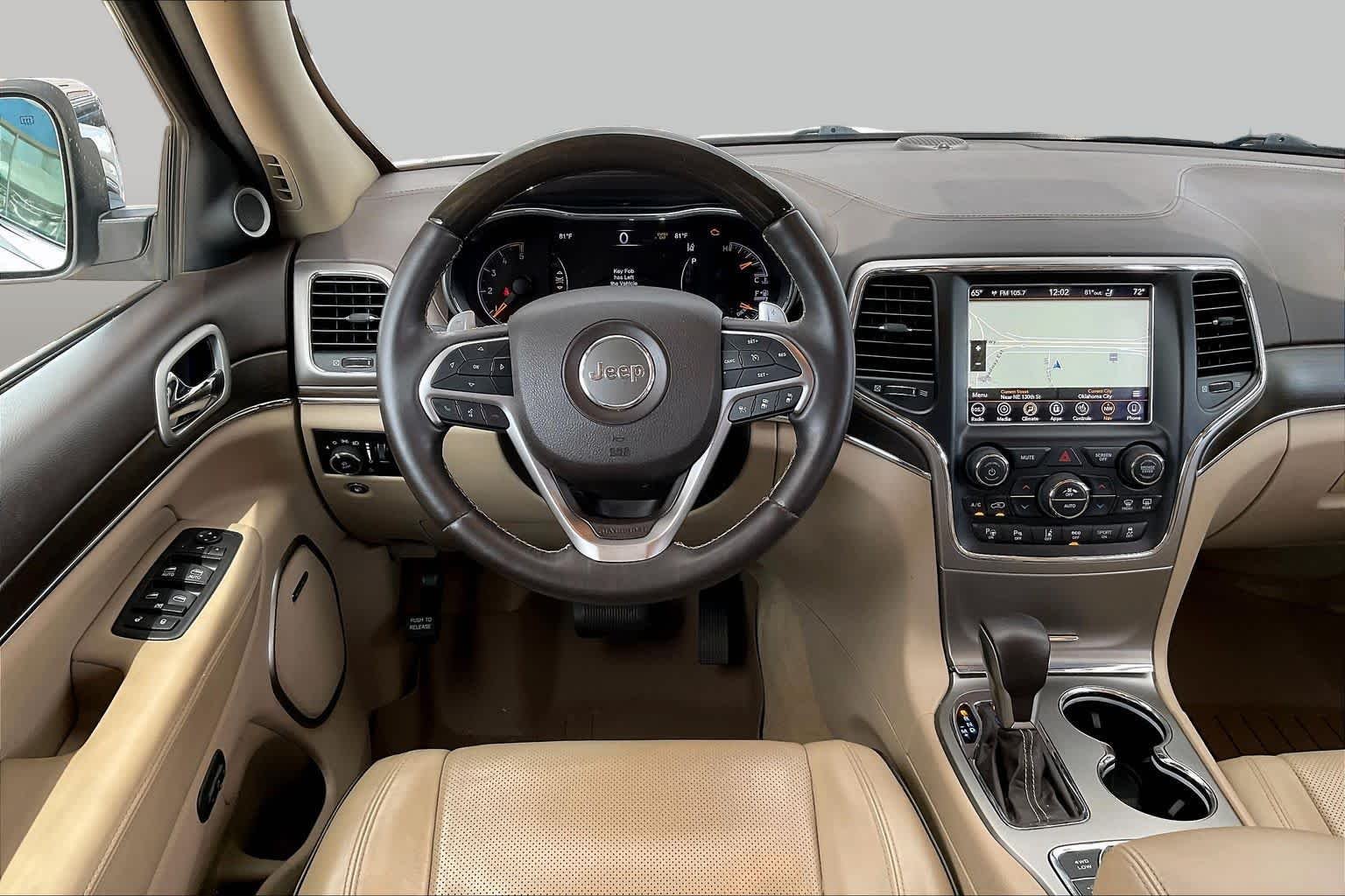 Used 2018 Ivory 3-Coat Jeep Overland image 5