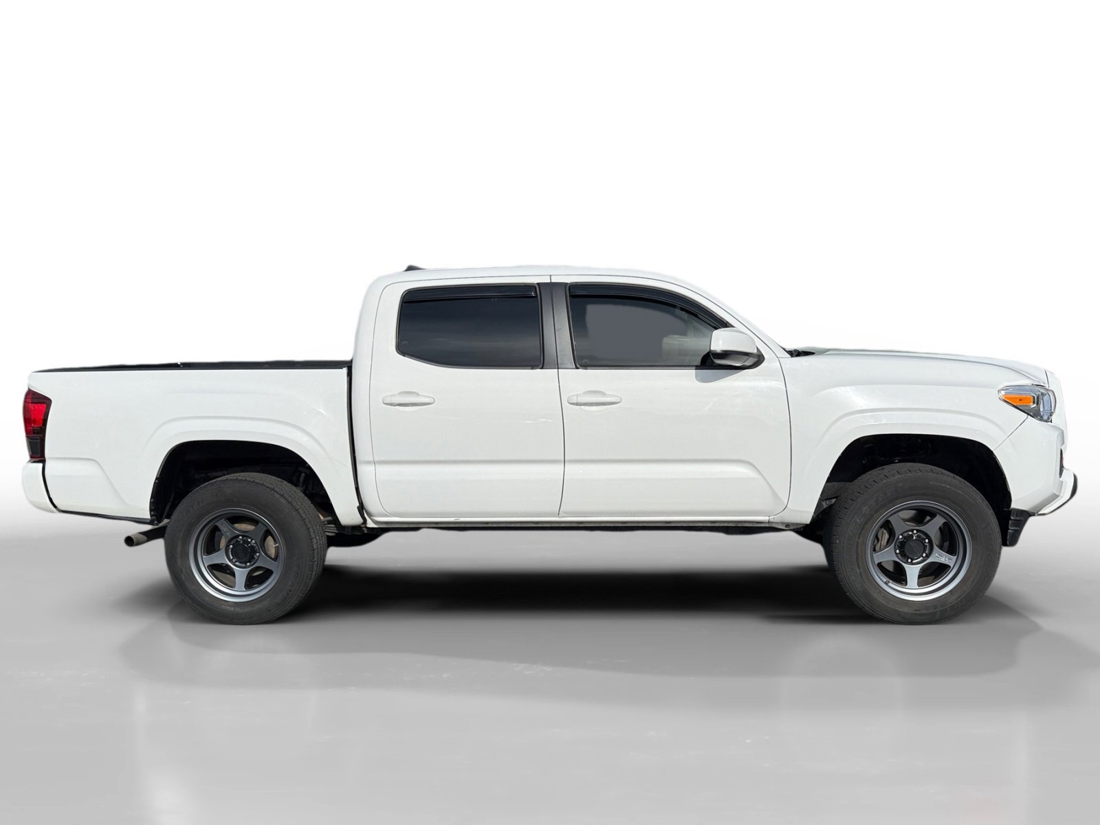 Used 2018 Super White Toyota SR image 6