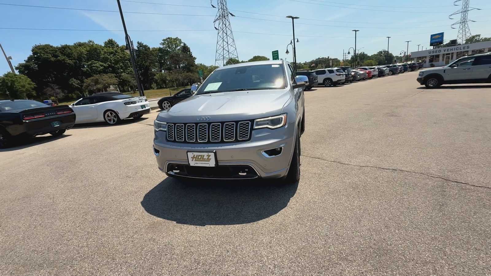 Used 2018 Silver Jeep Overland 4x4 image 3