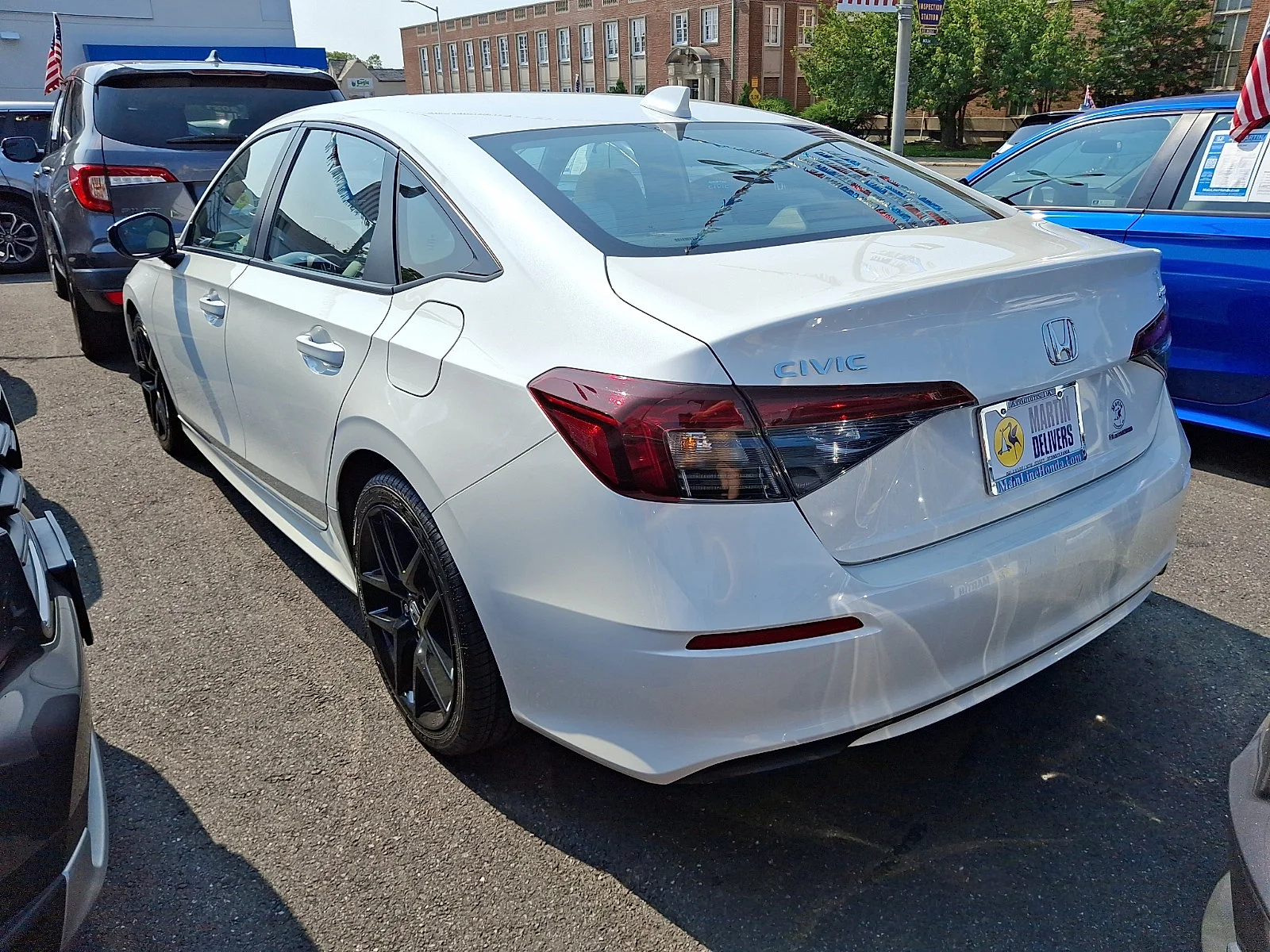 Used 2025 Platinum White Pearl Honda Sport image 5