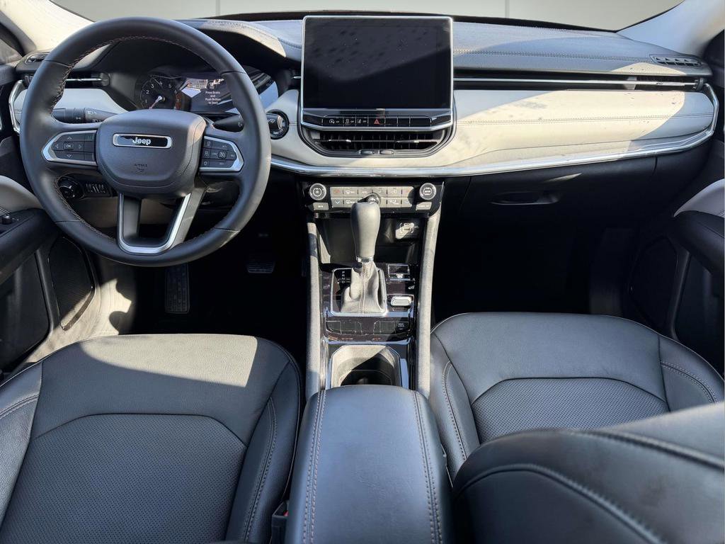 Used 2022 Bright White Clearcoat Jeep Limited image 2
