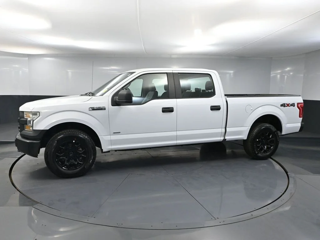 Used 2016 White Ford XL image 12