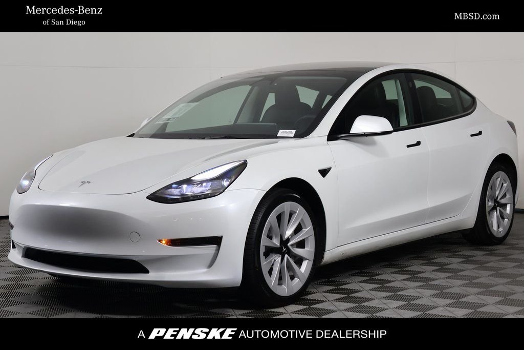 2023 Tesla Model 3 -'s photo