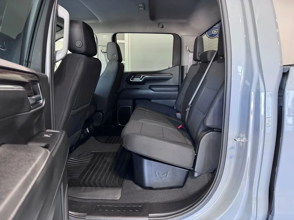 2024 Chevrolet Silverado 1500 LT - Photo 13