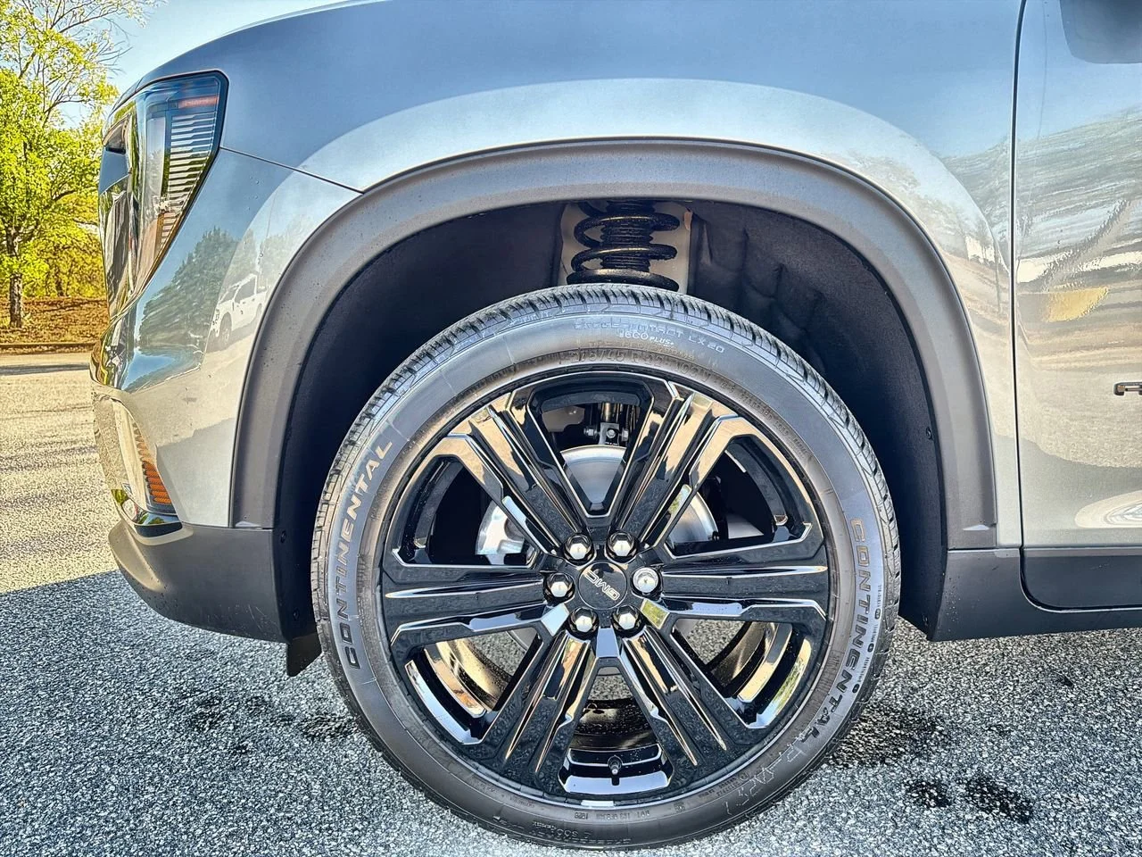 New 2026 Sterling Metallic GMC Elevation image 28