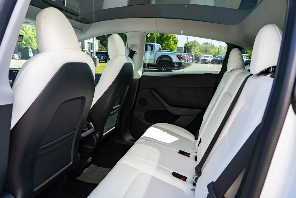 Used 2023 White Tesla Long Range image 19