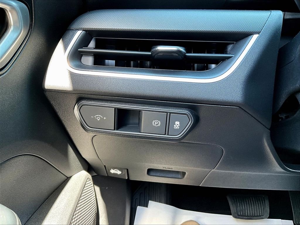 Used 2025 Blue Kia LXS image 15