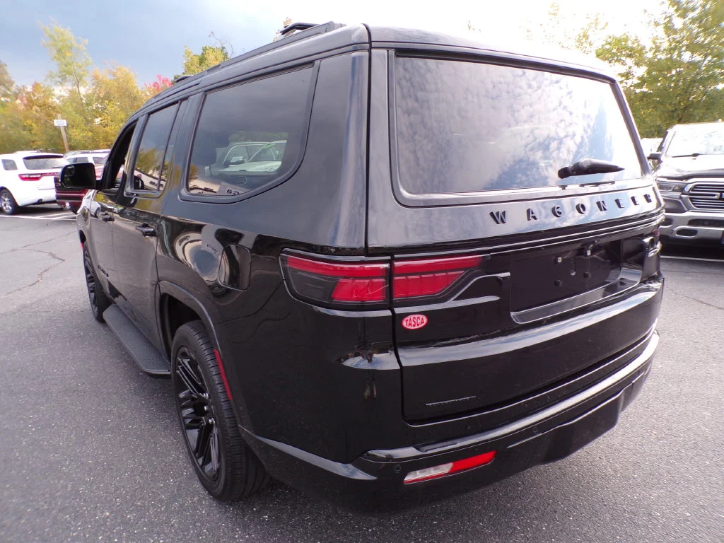 Used 2022 Black Jeep Series III image 18