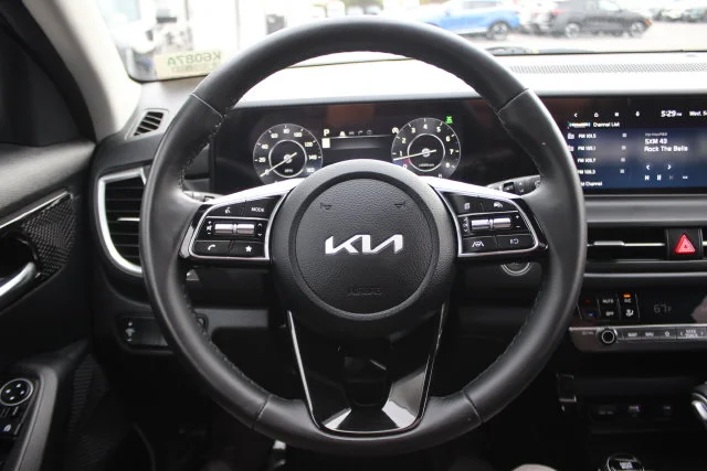 Used 2024 Black Kia EX image 15