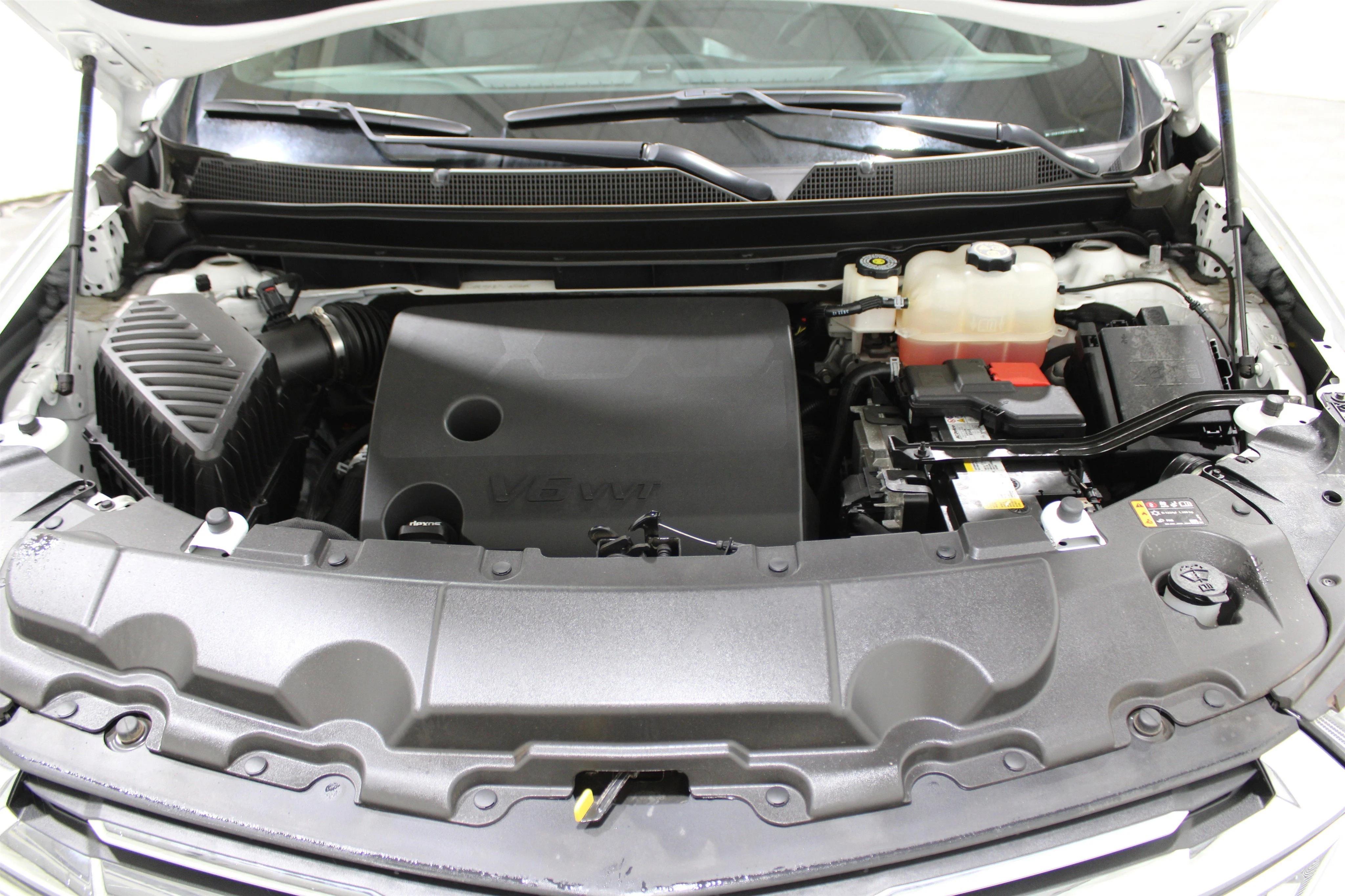 2023 Chevrolet Traverse 1LT - Photo 41