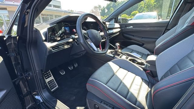 Used 2024 Black Volkswagen SE image 16