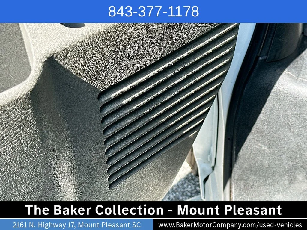 Used 2023 Summit White GMC Work Van image 17
