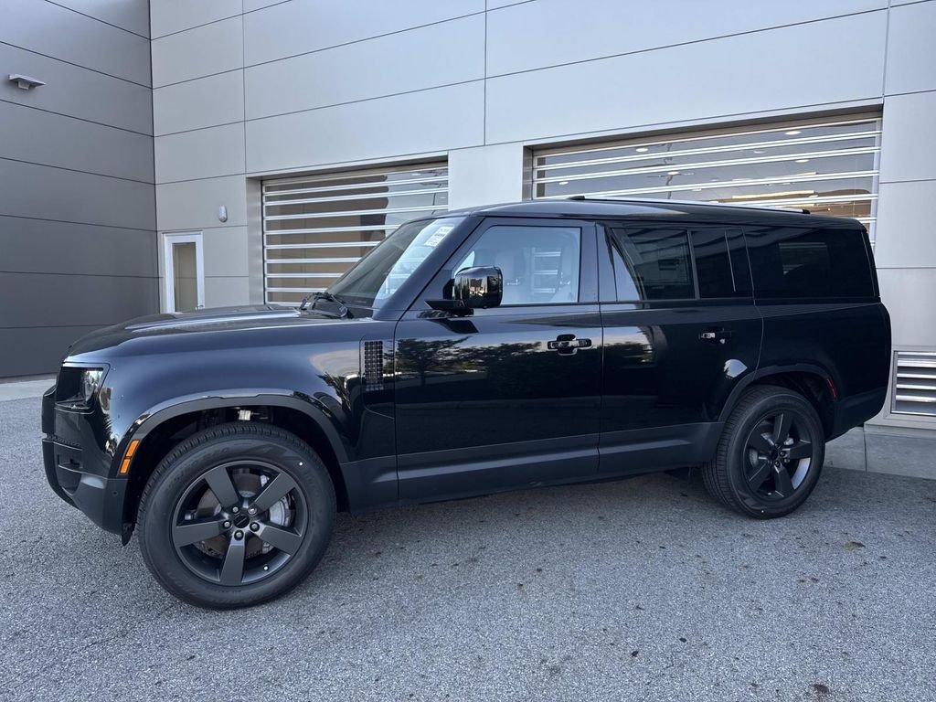 New 2026 Santorini Black Land Rover S image 3