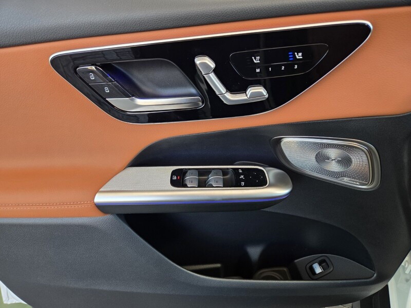 New 2027 Polar White Mercedes-Benz GLC 300 SUV image 20